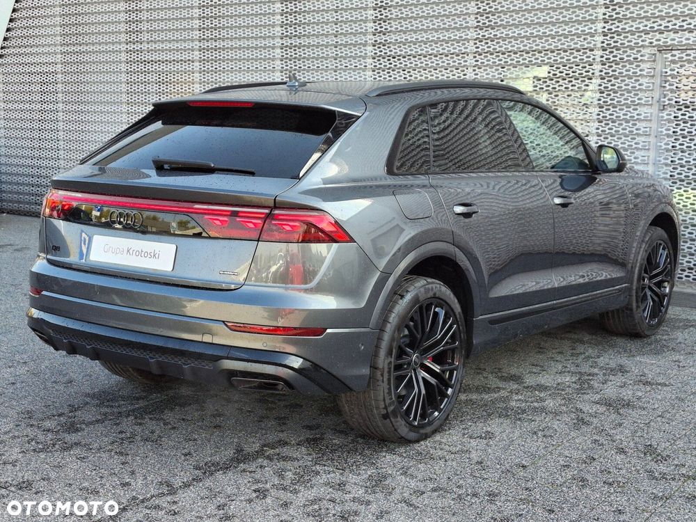 Audi Q8 - 8