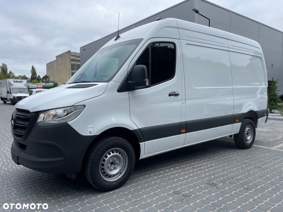 Mercedes-Benz Sprinter - 1