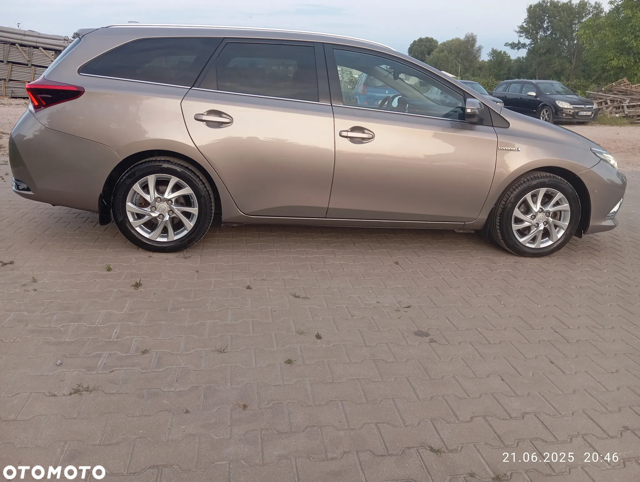 Toyota Auris - 4