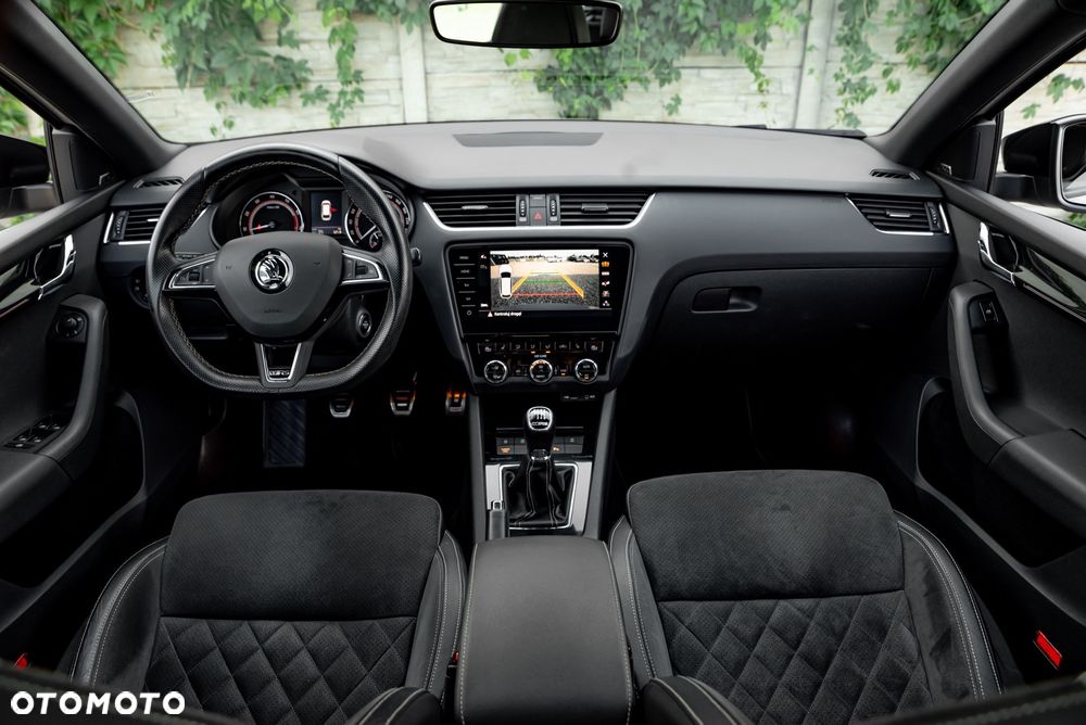 Skoda Octavia 2.0 TSI RS - 20
