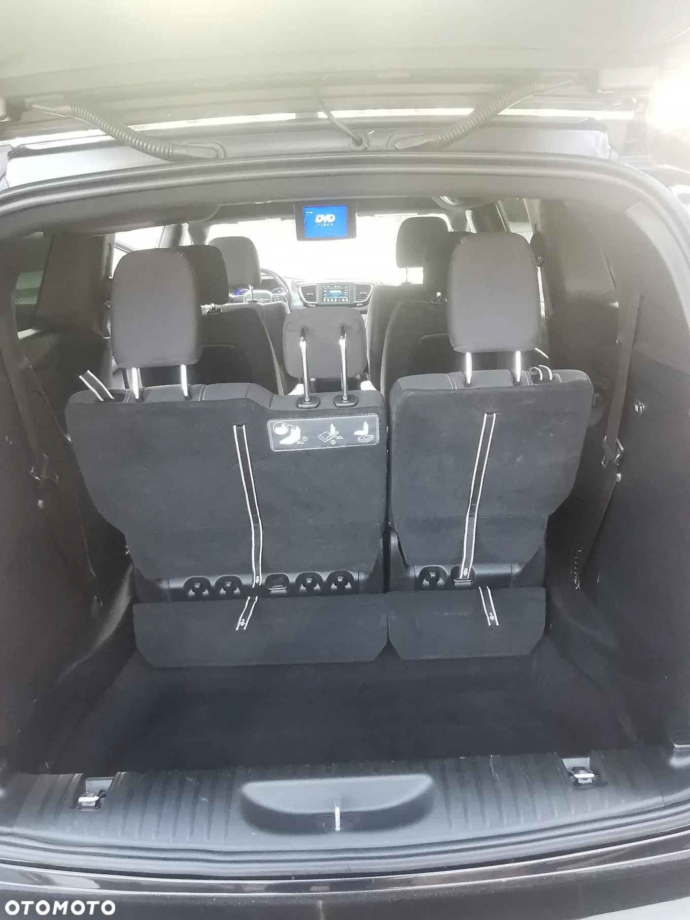 Chrysler Pacifica - 15