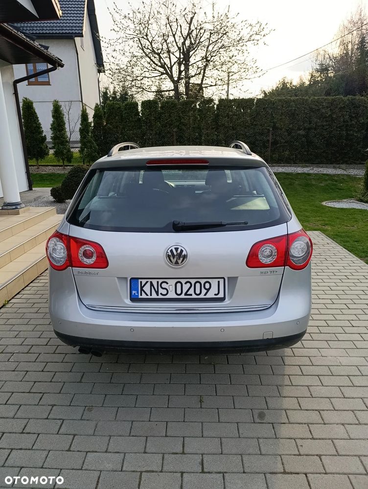 Volkswagen Passat 2.0 TDI Comfortline - 5