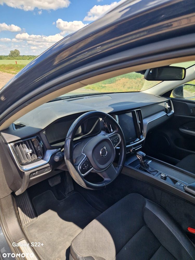 Volvo V60 D3 Momentum Pro - 19