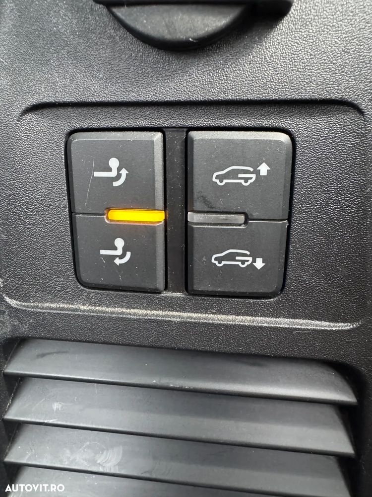 Volkswagen Touareg 3.0 V6 TDI 4Motion DPF Automatik - 26