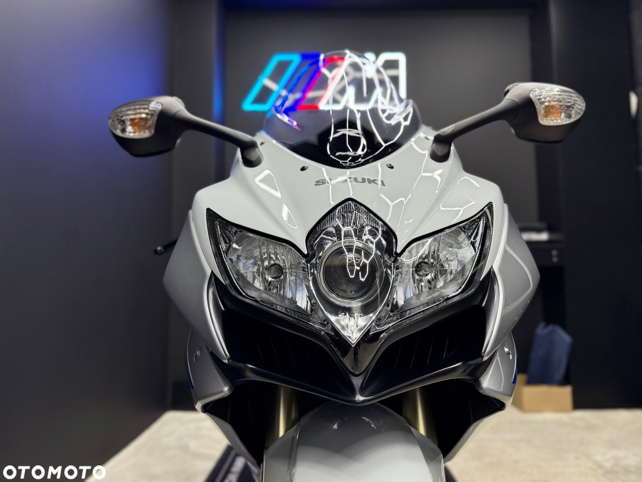 Suzuki GSX-R - 11