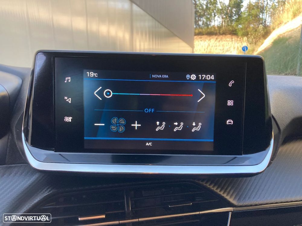 Peugeot 208 1.2 PureTech Allure Pack - 21