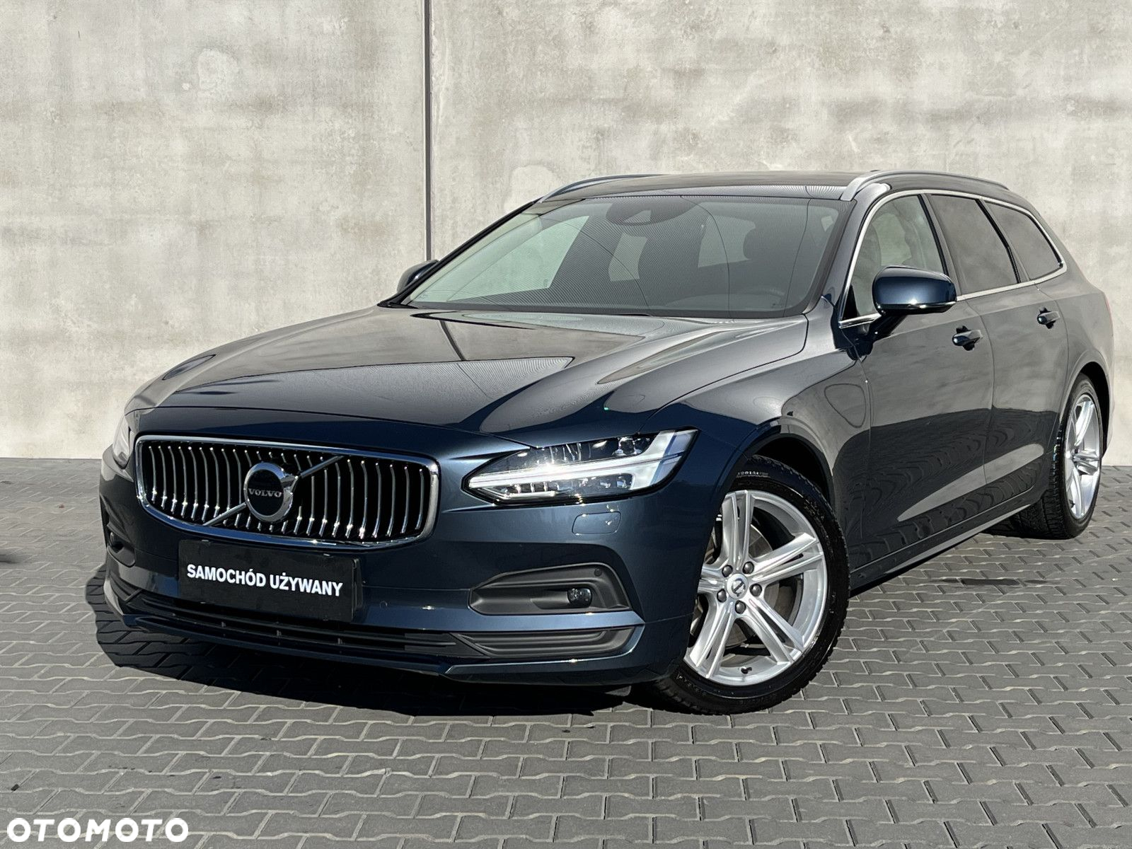 Volvo V90 - 2