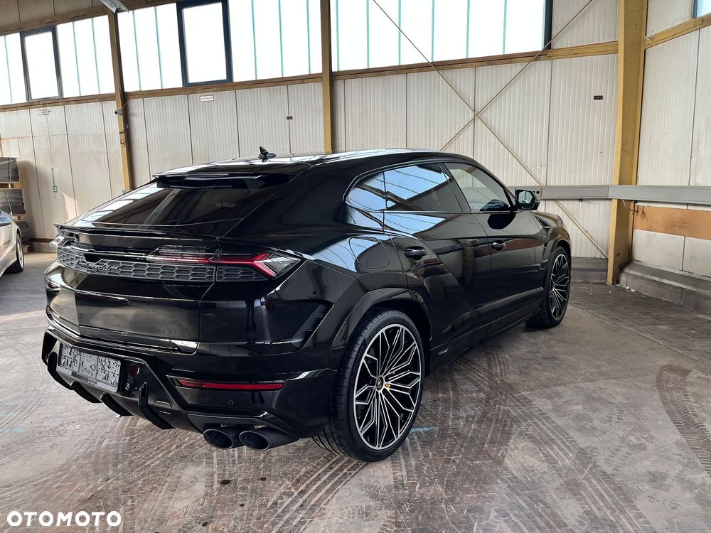 Lamborghini Urus - 4