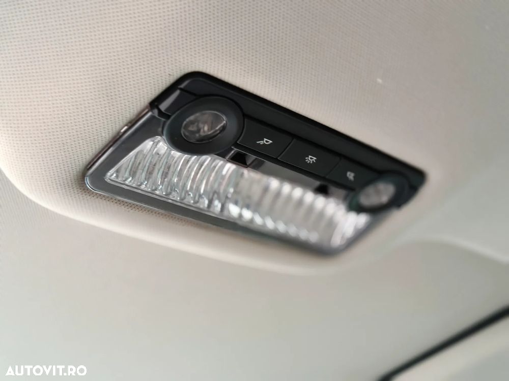 BMW Seria 5 520d Gran Turismo - 25