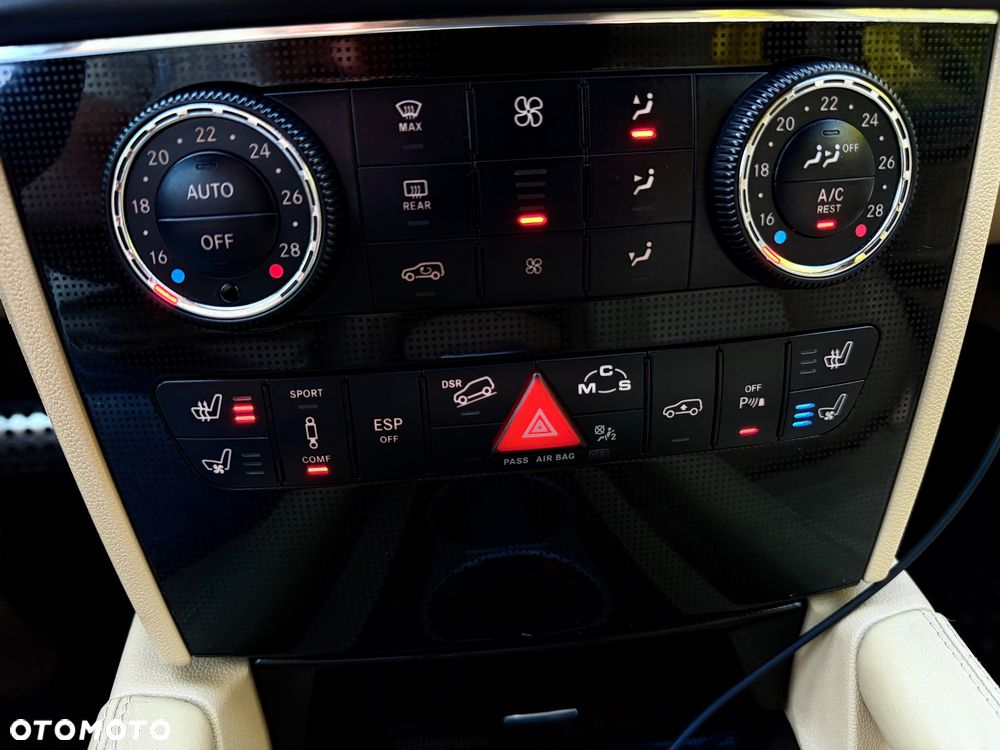 Mercedes-Benz ML 63 AMG 4Matic 7G-TRONIC - 34