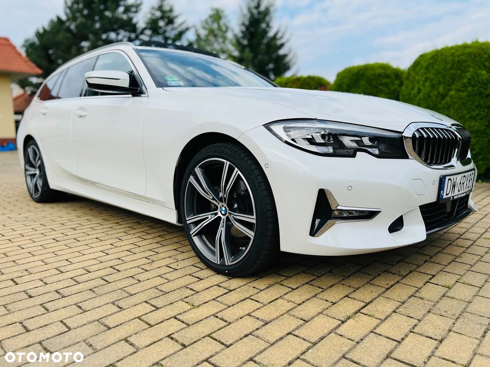 BMW Seria 3 320d xDrive Luxury Line sport - 8