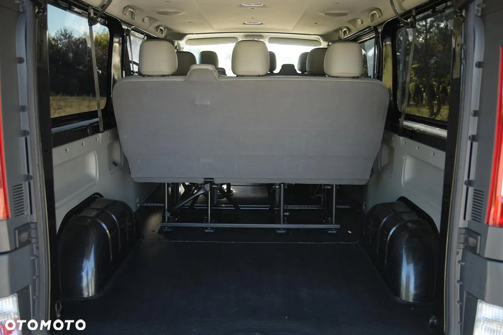 Opel Vivaro - 15