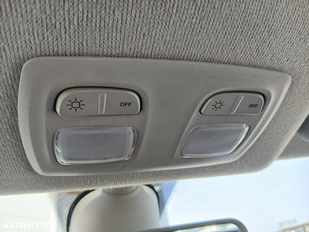 Dacia Logan TCe 90 MT6 Prestige - 15