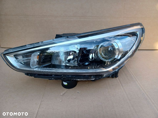 Lampa przednia lewa Hyundai i30 III oryg 92101G4020