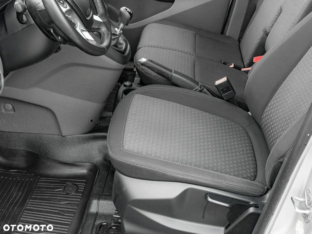 Ford Transit Connect - 14