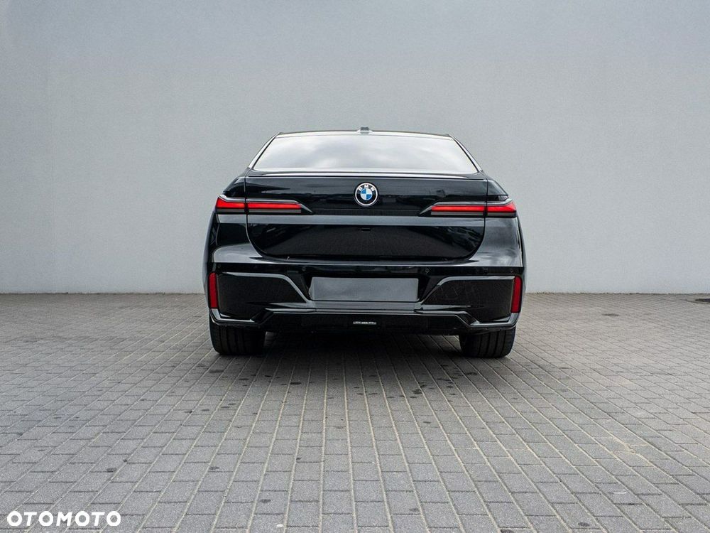 BMW Seria 7 740d xDrive mHEV sport - 7