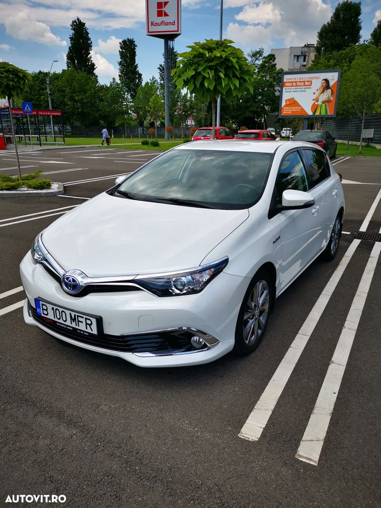 Toyota Auris 1.8 L VVT-i Sol - 1