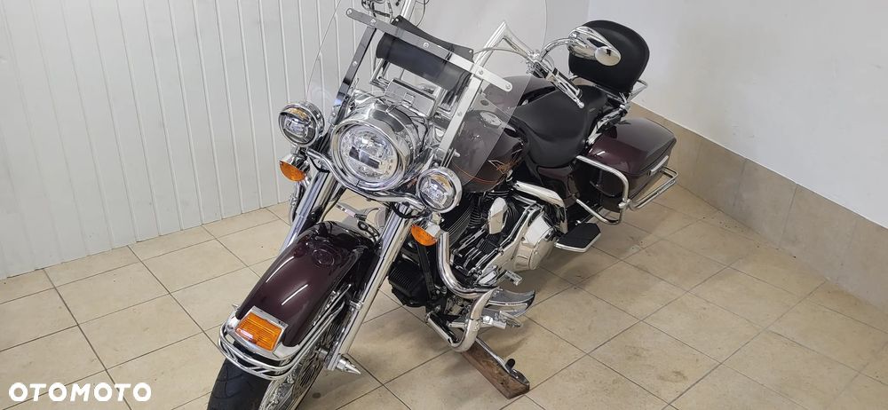 Harley-Davidson Touring Road King - 12