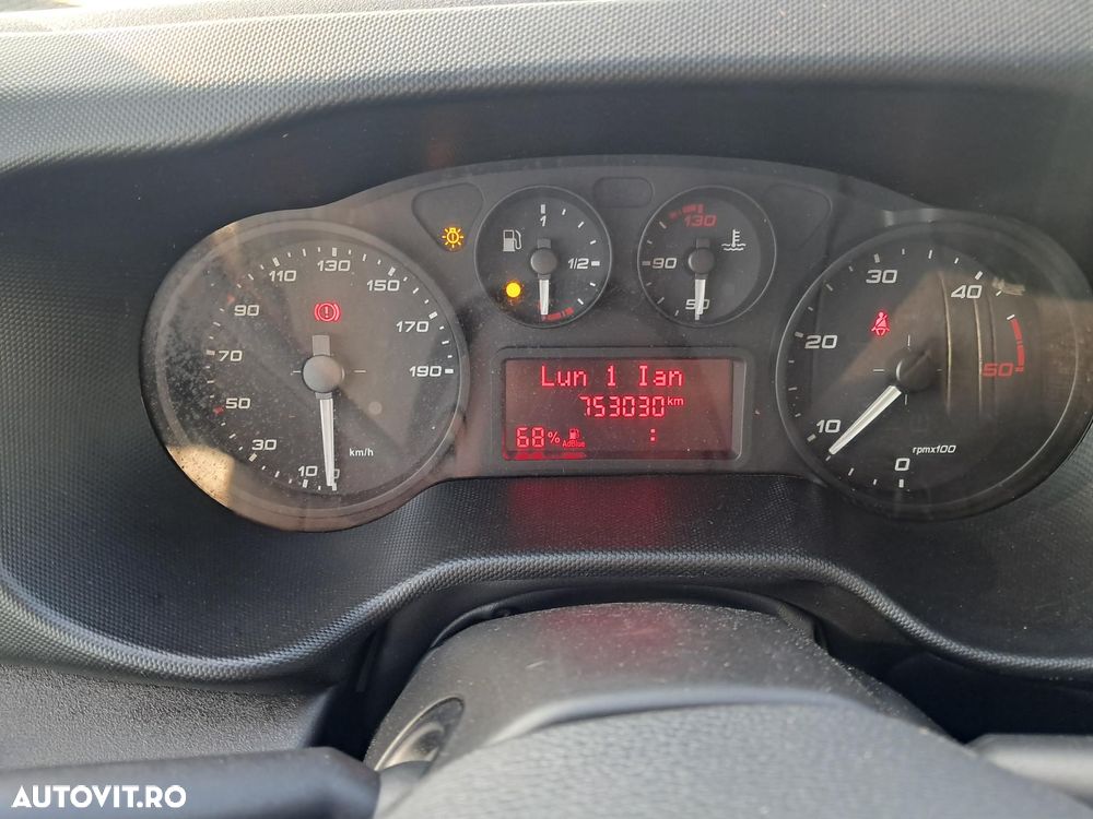 Iveco daily 35s16 3.0d 160cp platforma transport auto - 21