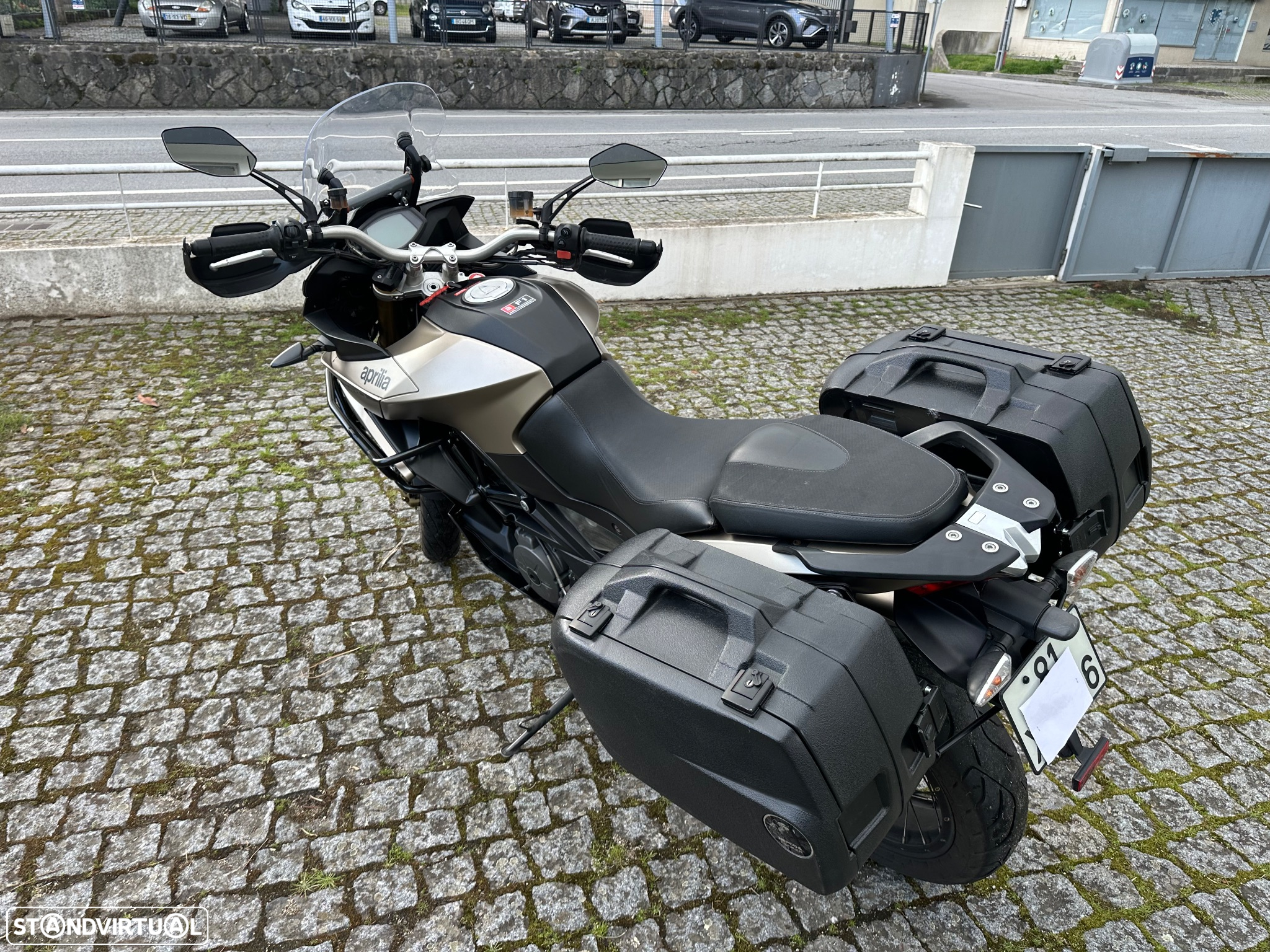 Aprilia Caponord RALLY - 13