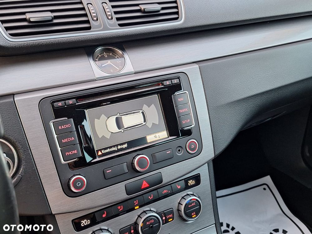 Volkswagen Passat 2.0 TDI Highline DSG - 22