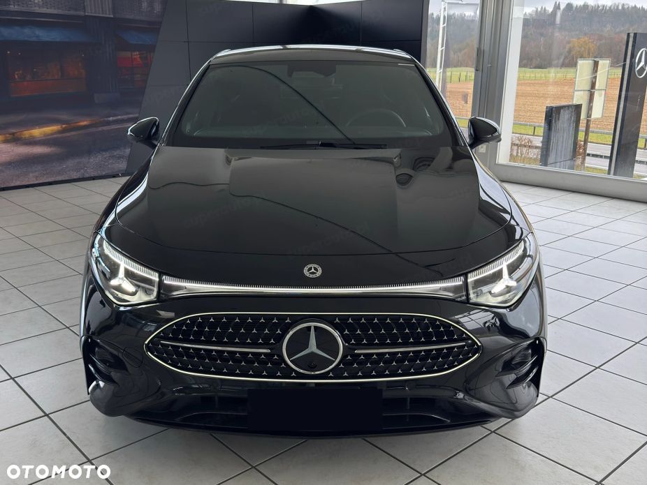 Mercedes-Benz CLA - 2