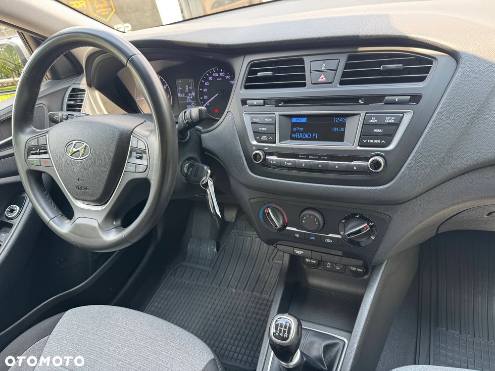 Hyundai i20 blue 1.2 Style - 25