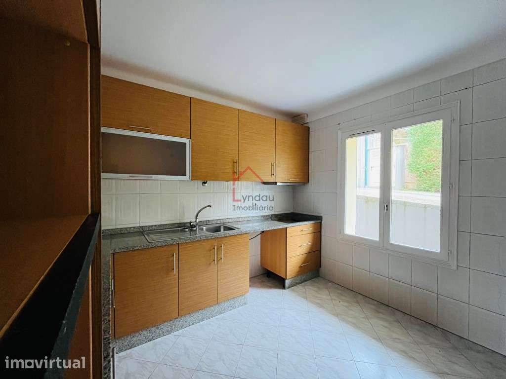 T3 Andar Moradia Ronfe Guimarães - Grande imagem: 5/18