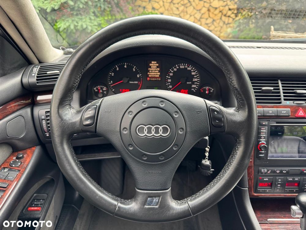 Audi A8 - 21