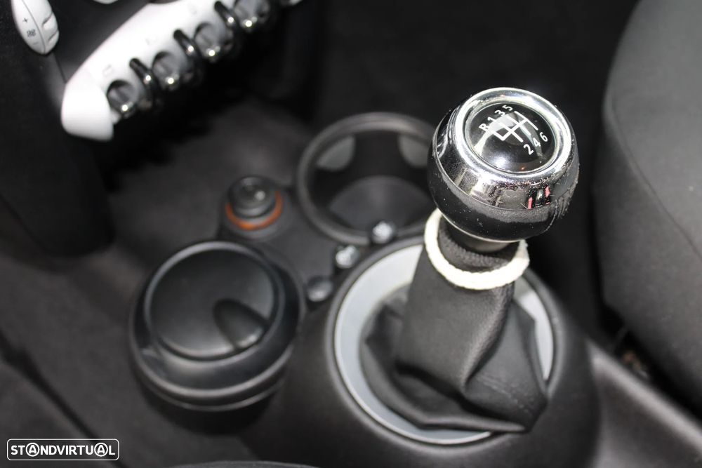 MINI 3 Portas Cooper D - 22