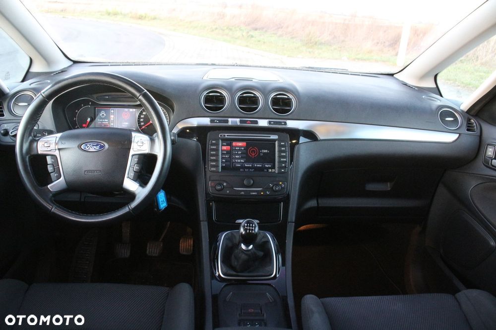 Ford S-Max 2.0 TDCi DPF Titanium - 25