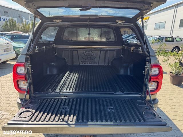 Toyota Hilux 2.8D 204CP 4x4 Double Cab AT Invincible - 7