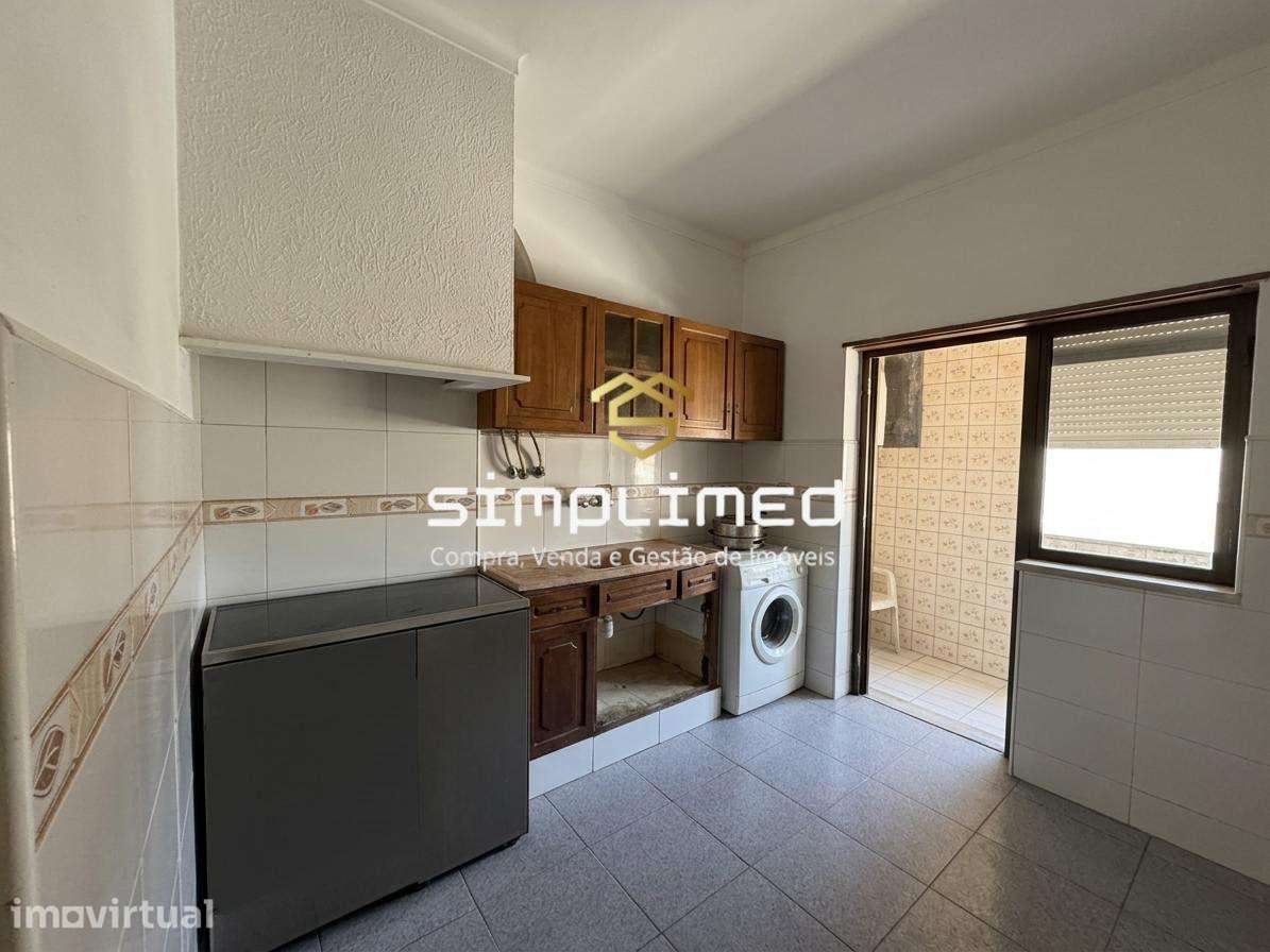 Apartamento T2 para recuperação total. - Grande imagem: 2/17