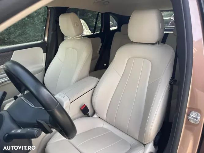 Mercedes-Benz GLA 250 e - 9