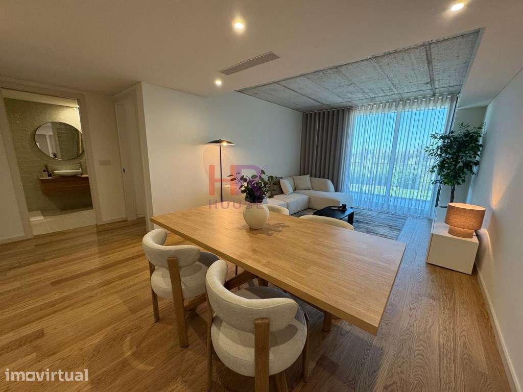 Arrenda-se T1mobilado apartamento novo com lugar de garagem privati... - Grande imagem: 5/12
