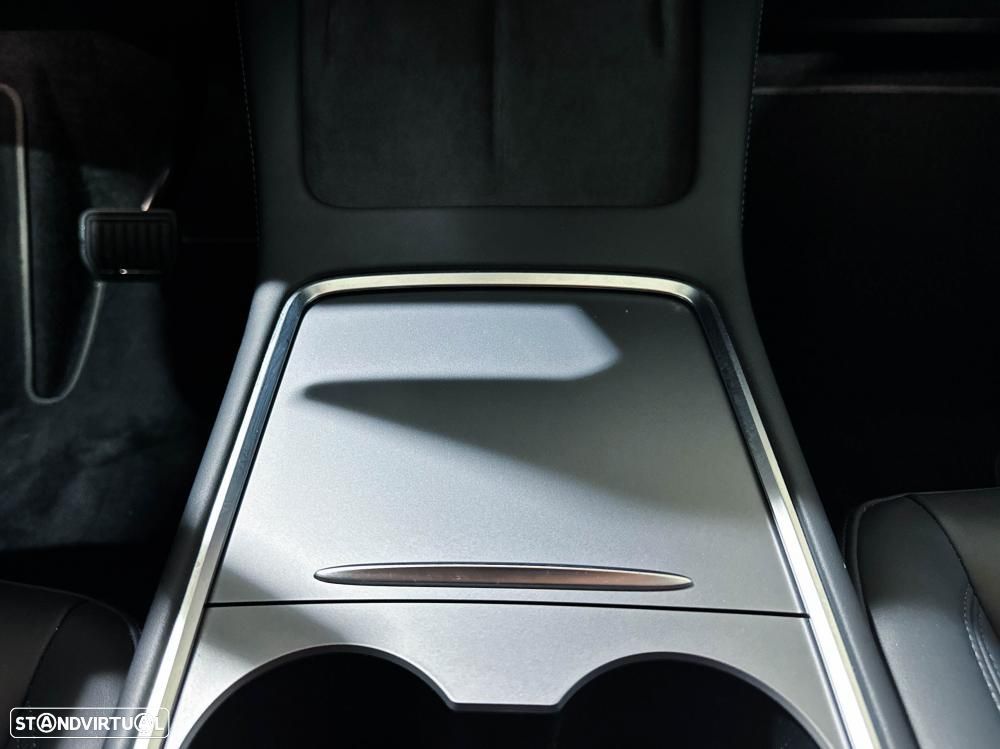 Tesla Model Y Standard - 39
