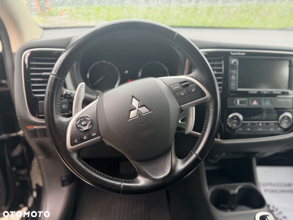 Mitsubishi Outlander - 19