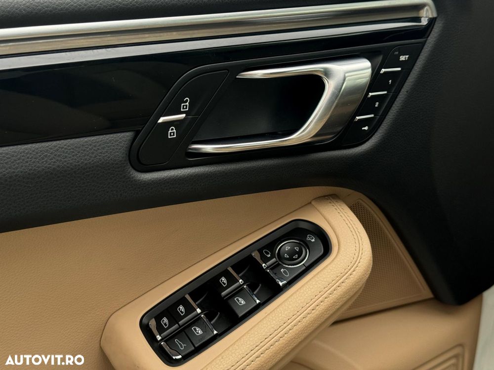 Porsche Macan - 18