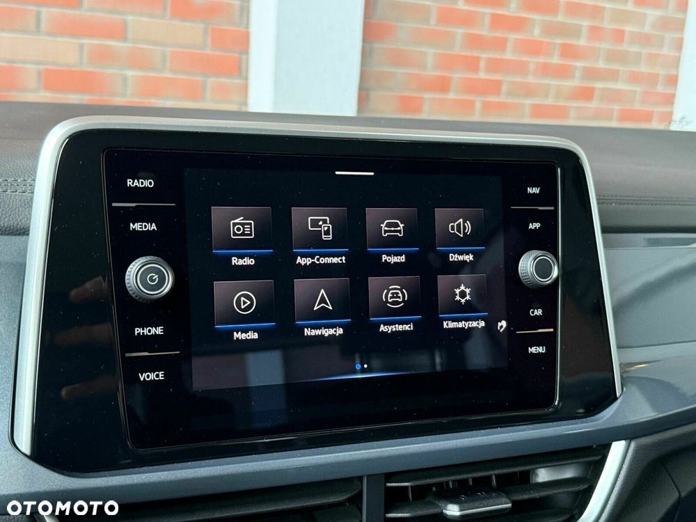 Volkswagen T-Roc - 23