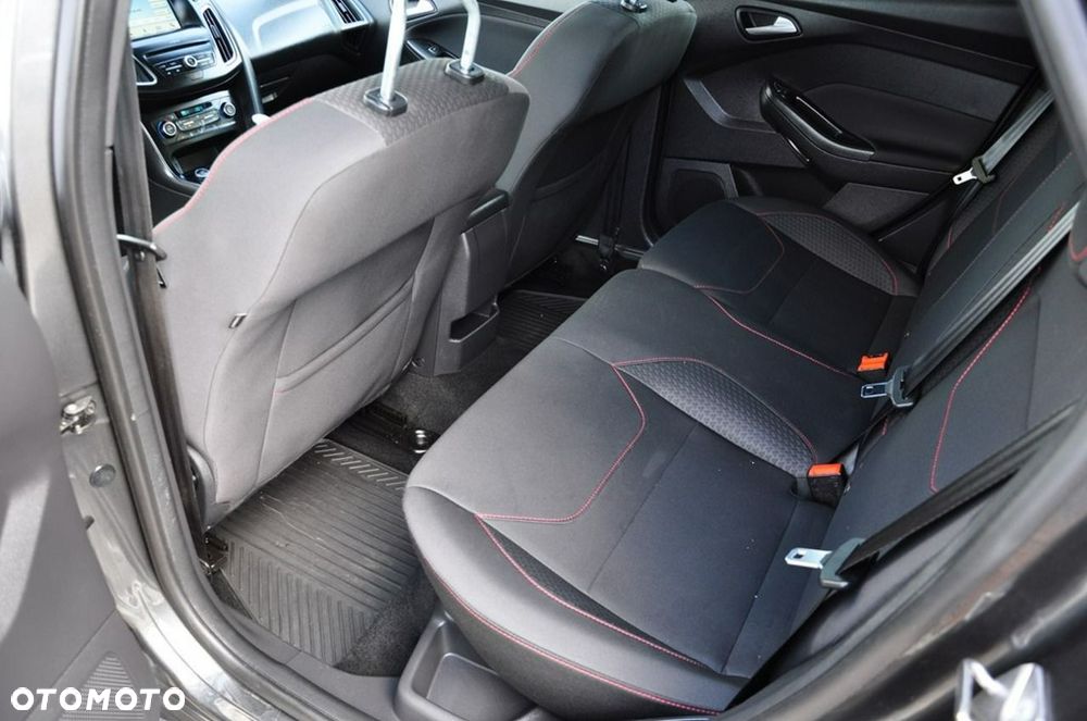 Ford Focus - 24