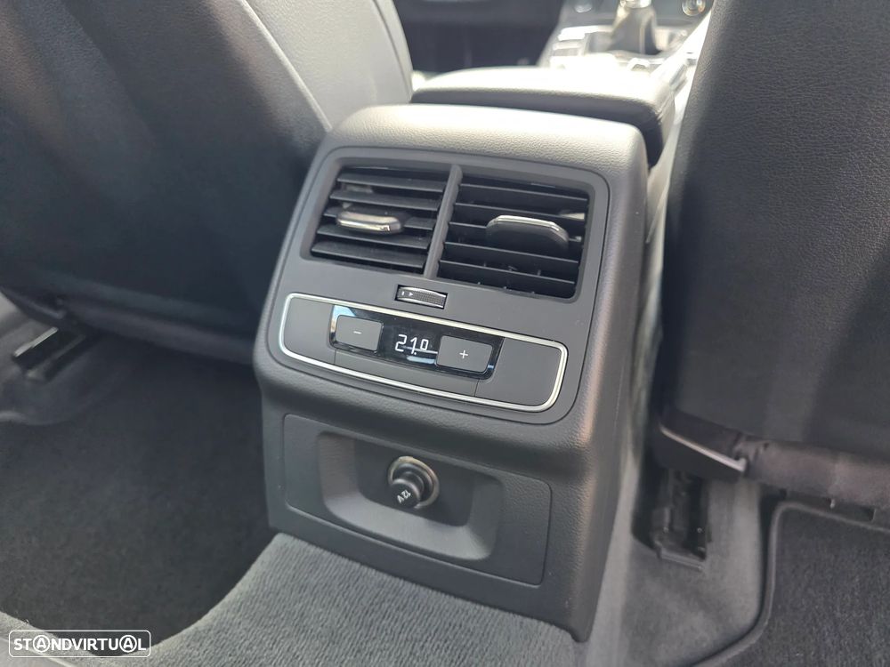 Audi A4 2.0 TDI Business Line Sport - 27