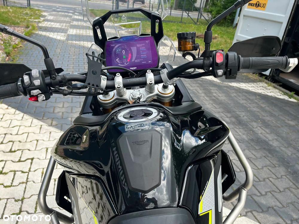Triumph Tiger - 8