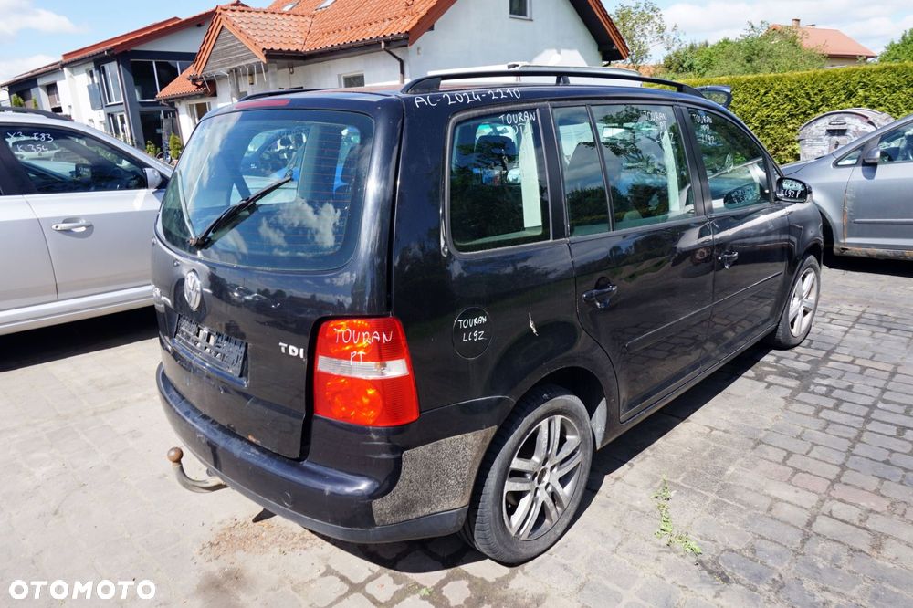 VOLKSWAGEN TOURAN I 1T 2003 LC9Z 2.0 TDI AZV 140KM GNE CZARNY na części - 5