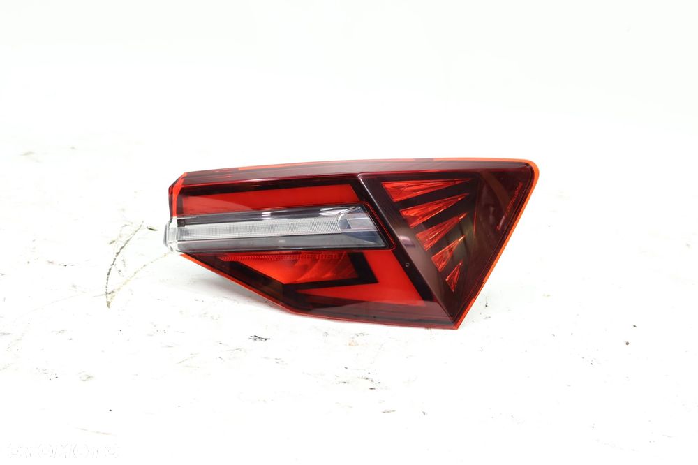 Skoda Karoq lampa tył prawa 57A945208C lift