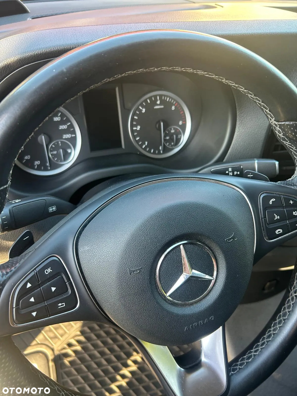 Mercedes-Benz VITO - 21