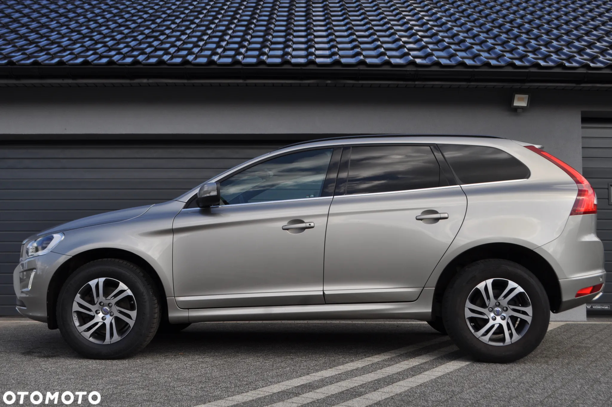 Volvo XC 60 D4 Drive-E Momentum - 4