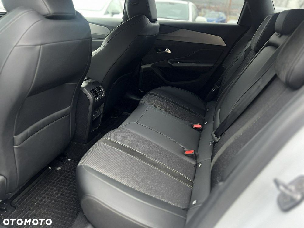 Peugeot 308 1.2 PureTech GT S&S EAT8 - 39