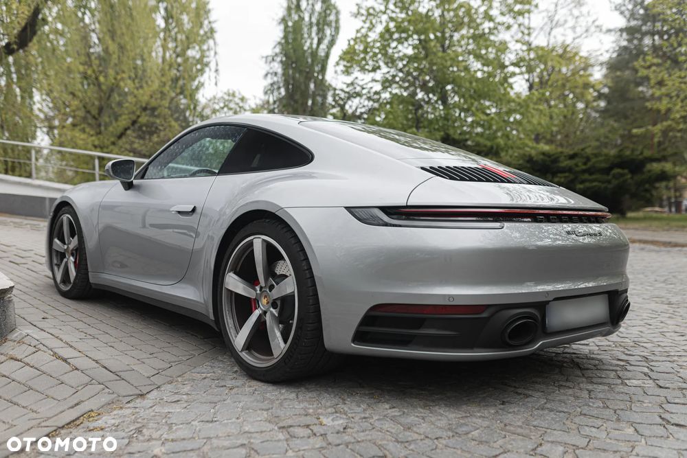 Porsche 911 Carrera S - 13