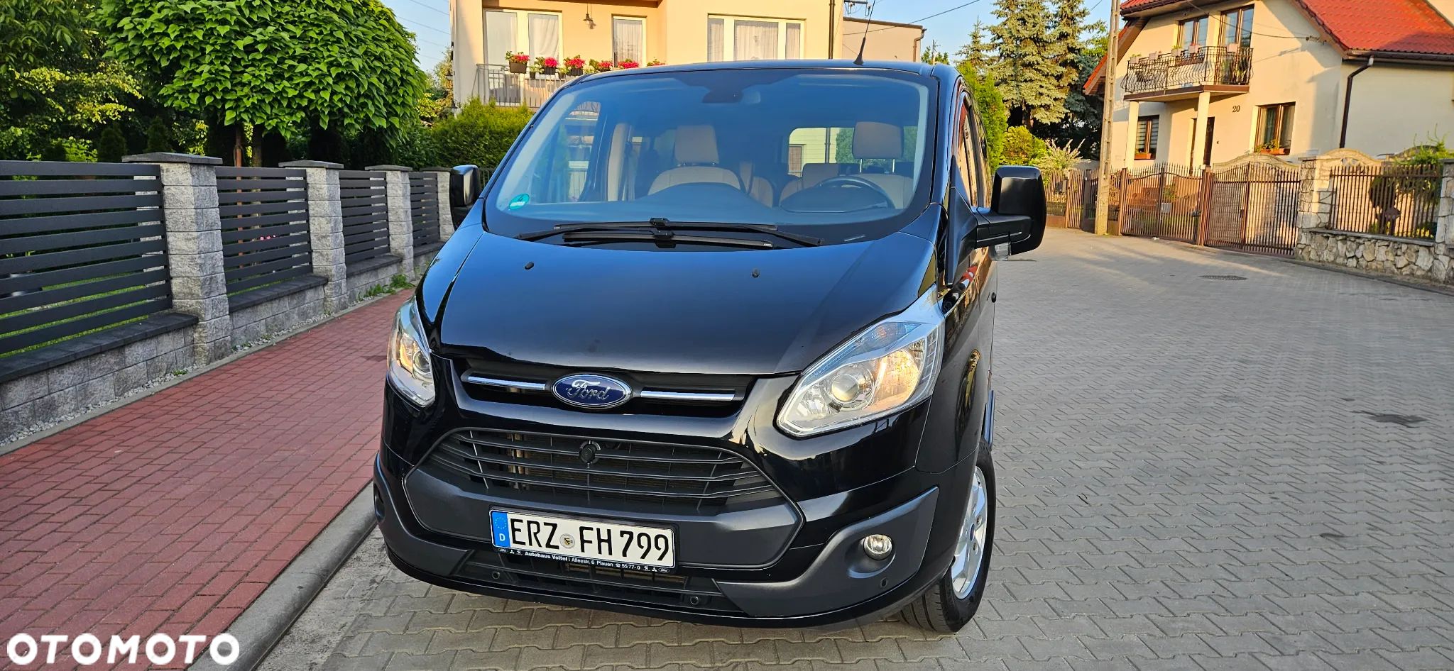 Ford Tourneo Custom 300 L2H1 VA Limited - 1