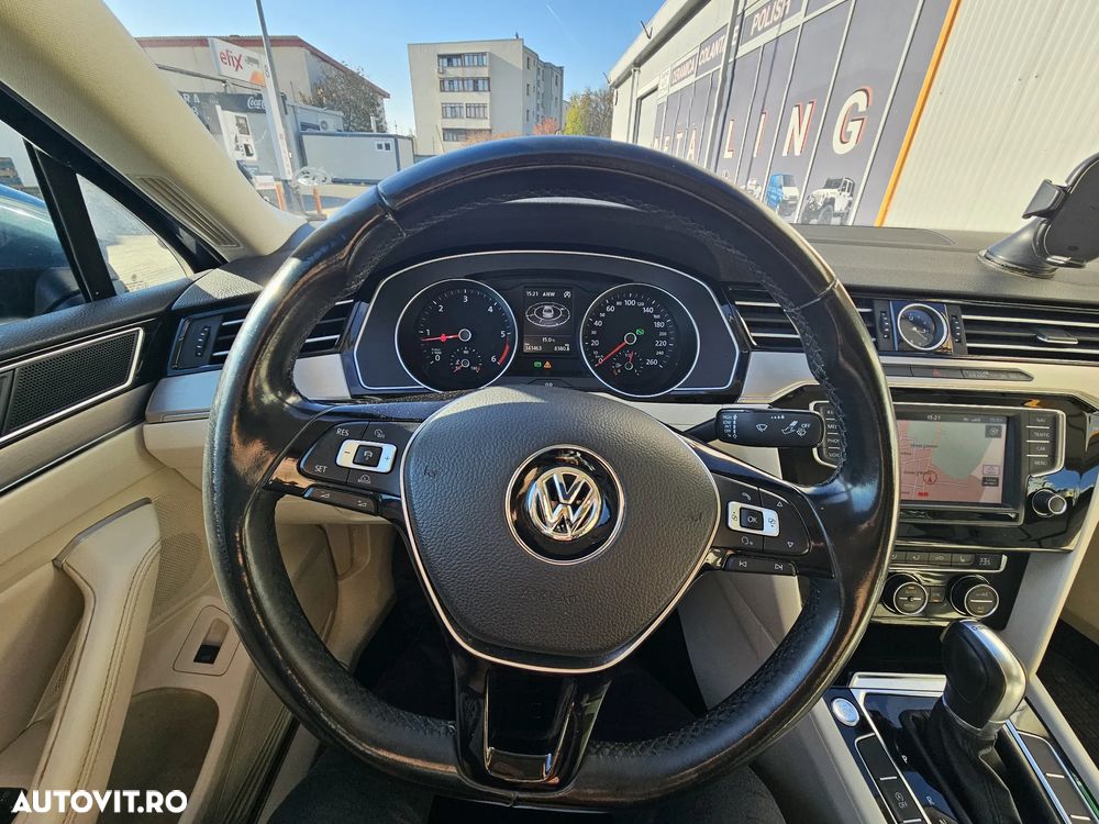 Volkswagen Passat 2.0 TDI DSG Highline - 10
